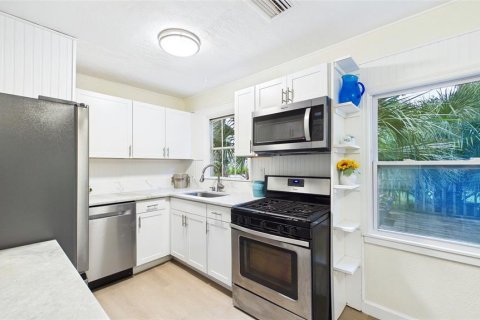 Villa ou maison à vendre à Gulfport, Floride: 3 chambres, 119.1 m2 № 2411426 - photo 9