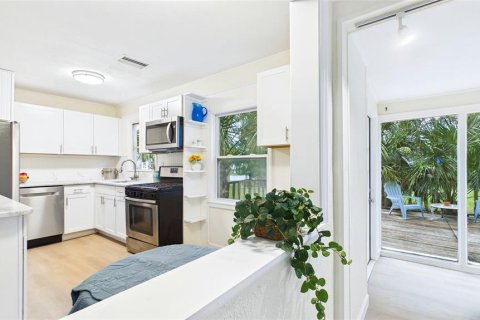 Villa ou maison à vendre à Gulfport, Floride: 3 chambres, 119.1 m2 № 2411426 - photo 12