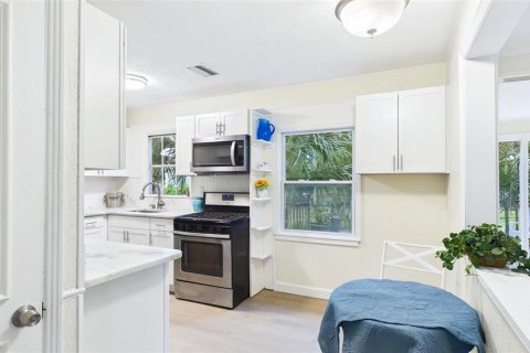 Villa ou maison à vendre à Gulfport, Floride: 3 chambres, 119.1 m2 № 2411426 - photo 8