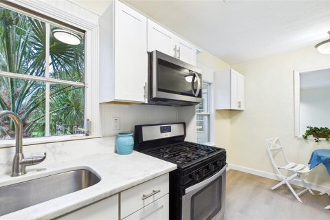 Villa ou maison à vendre à Gulfport, Floride: 3 chambres, 119.1 m2 № 2411426 - photo 11