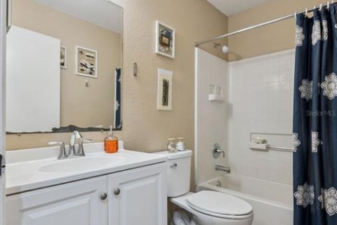House in Apopka, Florida 3 bedrooms, 97.36 sq.m. № 2142039 - photo 22