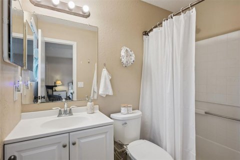 House in Apopka, Florida 3 bedrooms, 97.36 sq.m. № 2142039 - photo 19