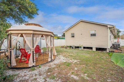 House in Apopka, Florida 3 bedrooms, 97.36 sq.m. № 2142039 - photo 27