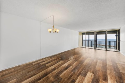 Condo in Saint Pete Beach, Florida, 2 bedrooms  № 1436307 - photo 5