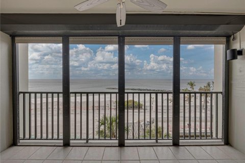 Condo in Saint Pete Beach, Florida, 2 bedrooms  № 1436307 - photo 22
