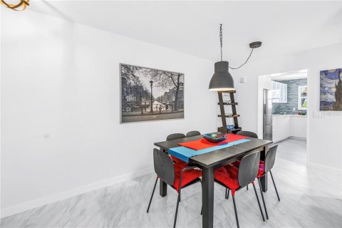 Copropriété à vendre à Saint Pete Beach, Floride: 1 chambre, 64.85 m2 № 2418665 - photo 7