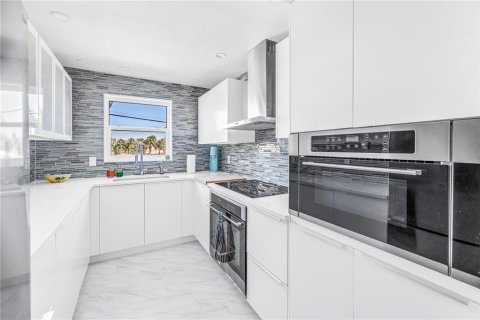 Copropriété à vendre à Saint Pete Beach, Floride: 1 chambre, 64.85 m2 № 2418665 - photo 10