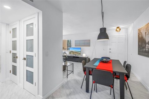 Copropriété à vendre à Saint Pete Beach, Floride: 1 chambre, 64.85 m2 № 2418665 - photo 12