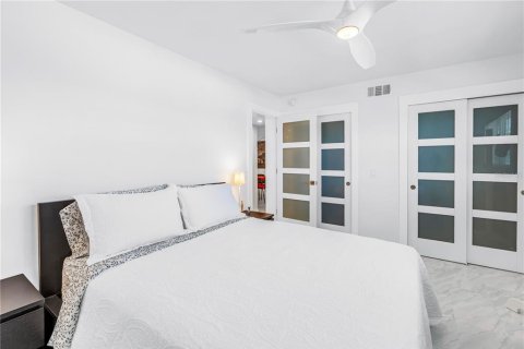 Copropriété à vendre à Saint Pete Beach, Floride: 1 chambre, 64.85 m2 № 2418665 - photo 15