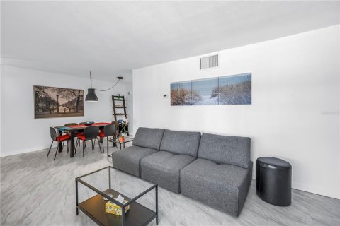Copropriété à vendre à Saint Pete Beach, Floride: 1 chambre, 64.85 m2 № 2418665 - photo 6