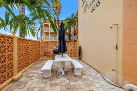 Copropriété à vendre à Saint Pete Beach, Floride: 1 chambre, 64.85 m2 № 2418665 - photo 21