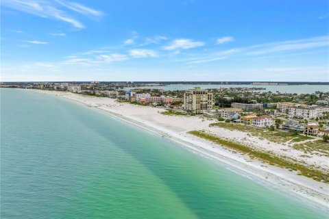 Copropriété à vendre à Saint Pete Beach, Floride: 1 chambre, 64.85 m2 № 2418665 - photo 25