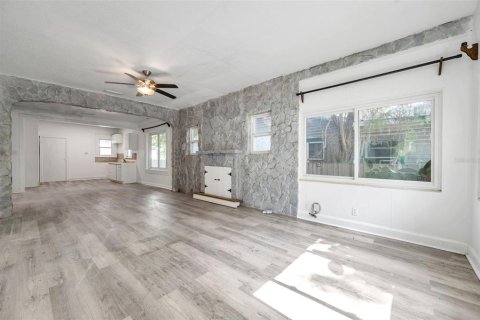 Casa en venta en Tampa, Florida, 4 dormitorios, 162.58 m2 № 1766168 - foto 21