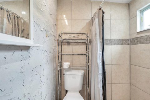 Casa en venta en Tampa, Florida, 4 dormitorios, 162.58 m2 № 1766168 - foto 15