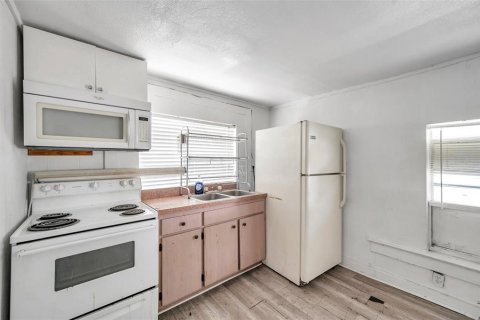 Casa en venta en Tampa, Florida, 4 dormitorios, 162.58 m2 № 1766168 - foto 8