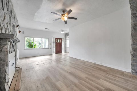 Casa en venta en Tampa, Florida, 4 dormitorios, 162.58 m2 № 1766168 - foto 23