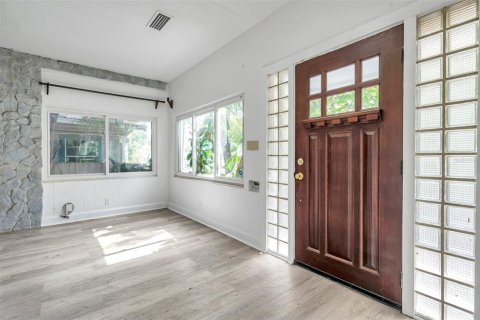Casa en venta en Tampa, Florida, 4 dormitorios, 162.58 m2 № 1766168 - foto 19