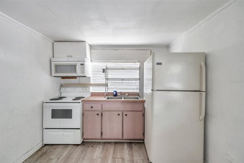 Casa en venta en Tampa, Florida, 4 dormitorios, 162.58 m2 № 1766168 - foto 9