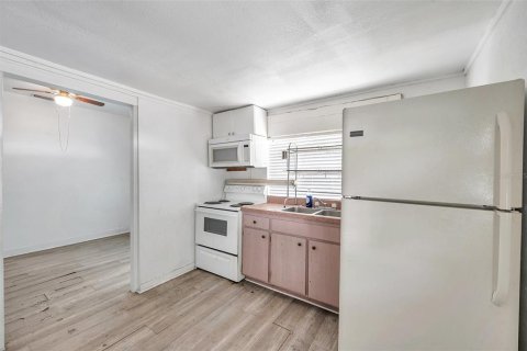 Casa en venta en Tampa, Florida, 4 dormitorios, 162.58 m2 № 1766168 - foto 10