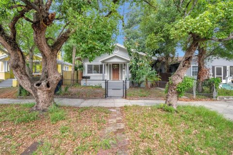 Casa en venta en Tampa, Florida, 4 dormitorios, 162.58 m2 № 1766168 - foto 2