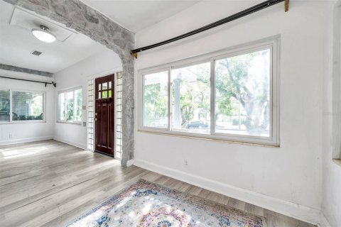Casa en venta en Tampa, Florida, 4 dormitorios, 162.58 m2 № 1766168 - foto 20