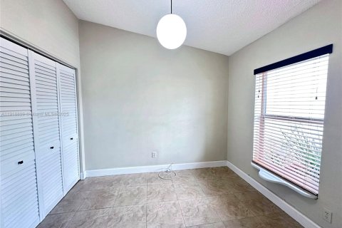 Villa ou maison à vendre à Miami, Floride: 3 chambres, 94.3 m2 № 1974837 - photo 11