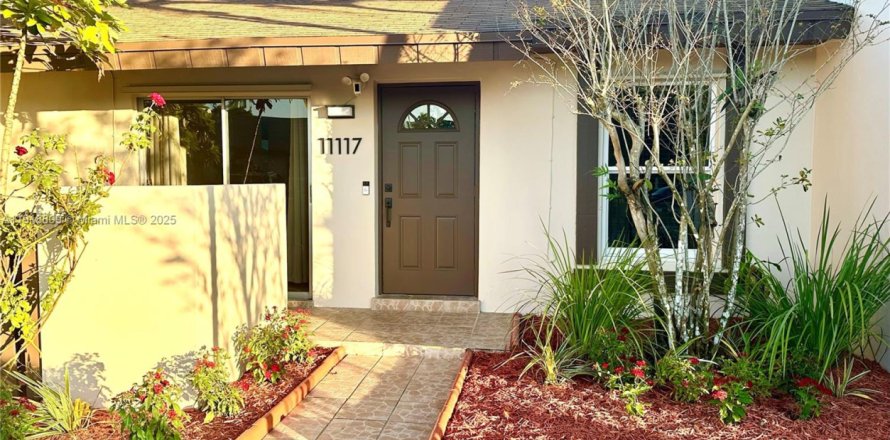 Villa ou maison à Miami, Floride 3 chambres, 94.3 m2 № 1974837