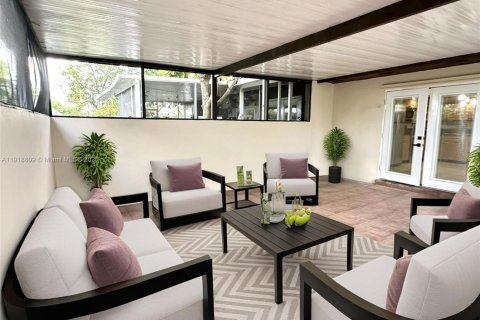 Villa ou maison à vendre à Miami, Floride: 3 chambres, 94.3 m2 № 1974837 - photo 26