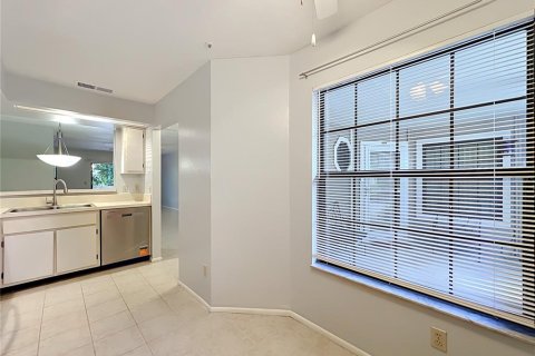 Townhouse in Altamonte Springs, Florida 2 bedrooms, 117.8 sq.m. № 2339198 - photo 15