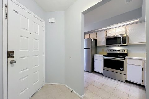 Townhouse in Altamonte Springs, Florida 2 bedrooms, 117.8 sq.m. № 2339198 - photo 11