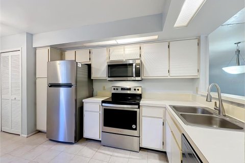 Townhouse in Altamonte Springs, Florida 2 bedrooms, 117.8 sq.m. № 2339198 - photo 12