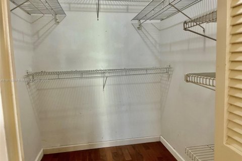 Condo in Palm Beach, Florida, 1 bedroom  № 1761664 - photo 25