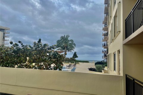 Condo in Palm Beach, Florida, 1 bedroom  № 1761664 - photo 30