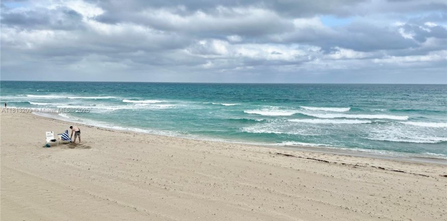 Condo in Palm Beach, Florida, 1 bedroom  № 1761664