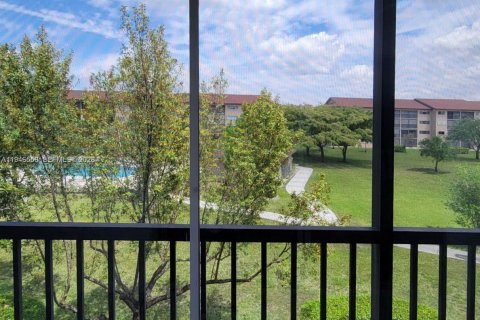 Condo in Pembroke Pines, Florida, 2 bedrooms  № 2002813