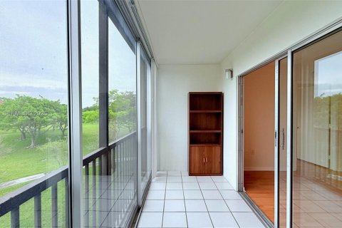 Copropriété à louer à Pembroke Pines, Floride: 2 chambres, 112.13 m2 № 2002813 - photo 30