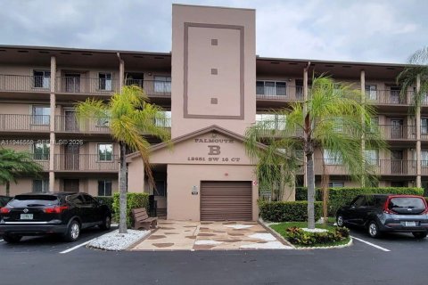 Condo in Pembroke Pines, Florida, 2 bedrooms  № 2002813 - photo 19