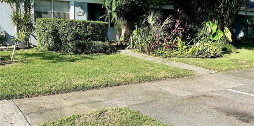 House in Safety Harbor, Florida 2 bedrooms, 87.24 sq.m. № 1895170