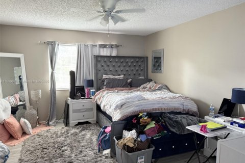 Condominio en venta en Coconut Creek, Florida, 2 dormitorios, 115.76 m2 № 2013208 - foto 10