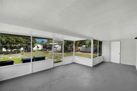 Купить виллу или дом в Хомстед, Флорида 3 спальни, 90.67м2, № 1958153 - фото 26