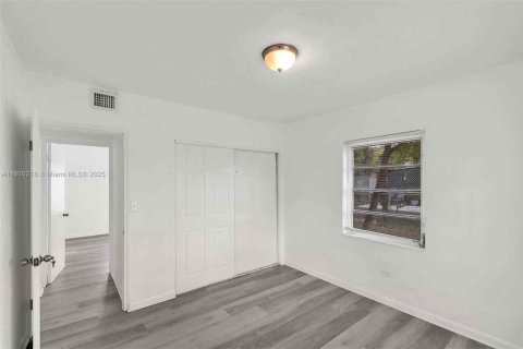 Купить виллу или дом в Хомстед, Флорида 3 спальни, 90.67м2, № 1958153 - фото 12