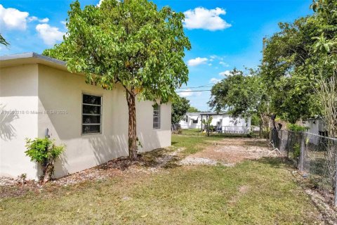 Купить виллу или дом в Хомстед, Флорида 3 спальни, 90.67м2, № 1958153 - фото 20