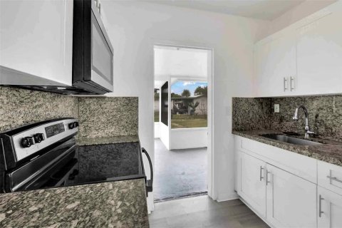 Купить виллу или дом в Хомстед, Флорида 3 спальни, 90.67м2, № 1958153 - фото 4