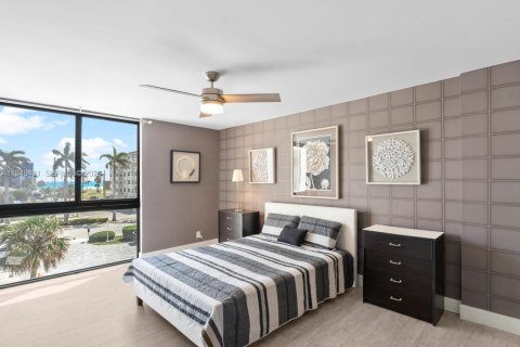 Copropriété à vendre à Hollywood, Floride: 2 chambres, 119.57 m2 № 2005225 - photo 14