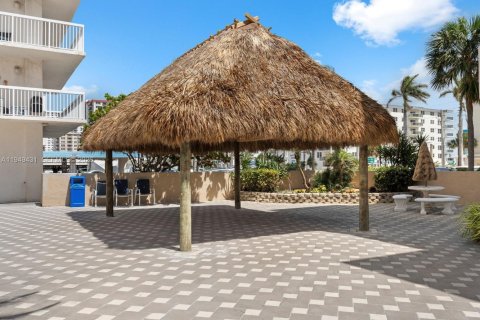 Copropriété à vendre à Hollywood, Floride: 2 chambres, 119.57 m2 № 2005225 - photo 28