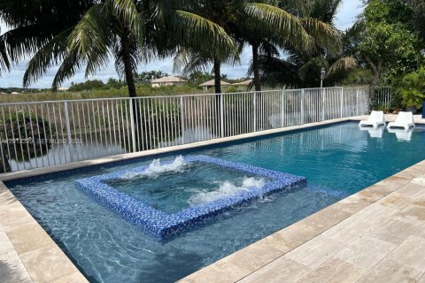 Villa ou maison à vendre à Miramar, Floride: 4 chambres, 236.99 m2 № 2076365 - photo 5
