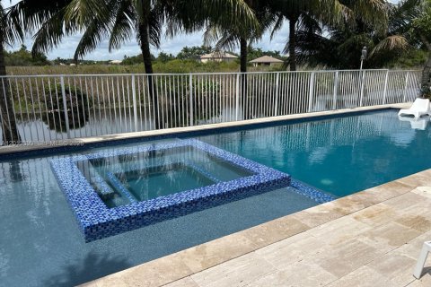 Villa ou maison à vendre à Miramar, Floride: 4 chambres, 236.99 m2 № 2076365 - photo 2