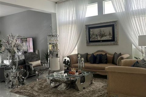 Villa ou maison à vendre à Miramar, Floride: 4 chambres, 236.99 m2 № 2076365 - photo 8