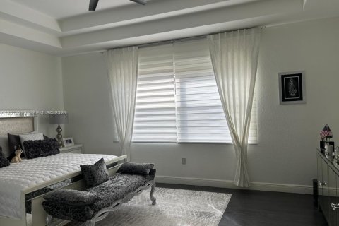 Villa ou maison à vendre à Miramar, Floride: 4 chambres, 236.99 m2 № 2076365 - photo 13