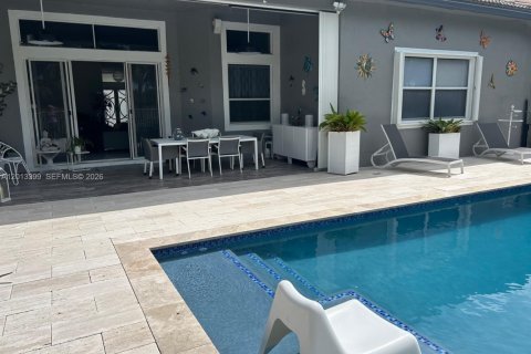 Villa ou maison à vendre à Miramar, Floride: 4 chambres, 236.99 m2 № 2076365 - photo 4
